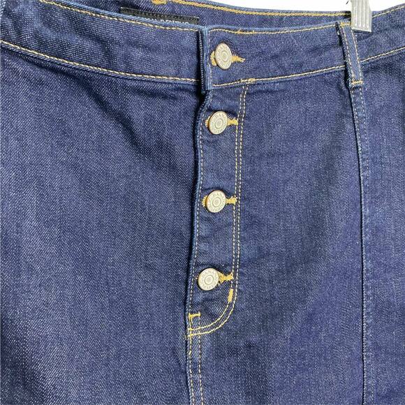 Banana Republic Women's Denim Jeans Skirt Mini Blue Dark Wash Button-Down Sz 12 - Picture 4 of 5